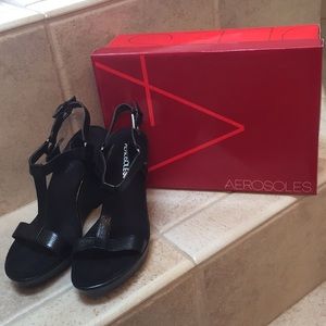 Aerosoles t strap sandals wedge platform black 8.5